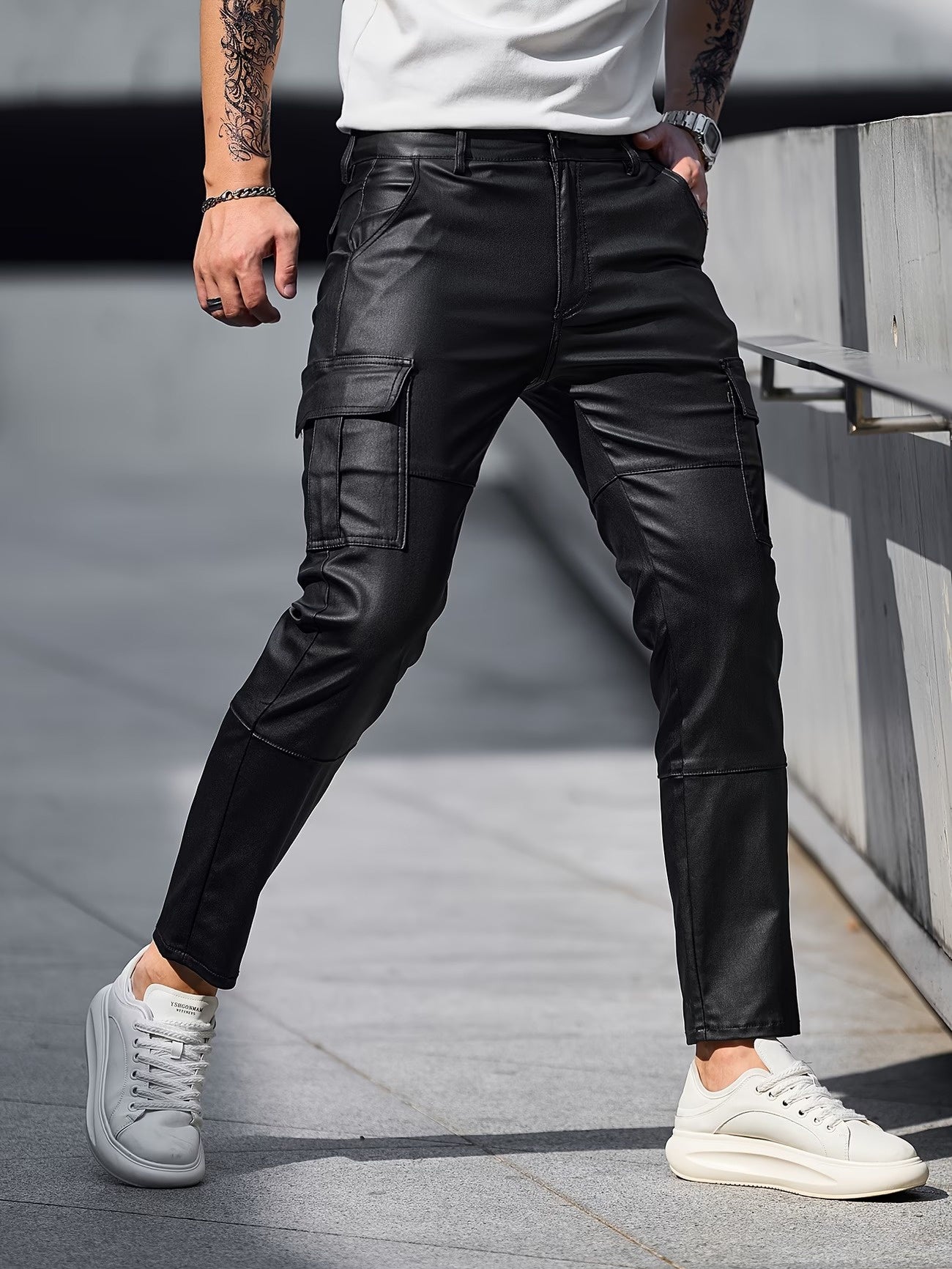 Men's Pants with Cargo Pockets
